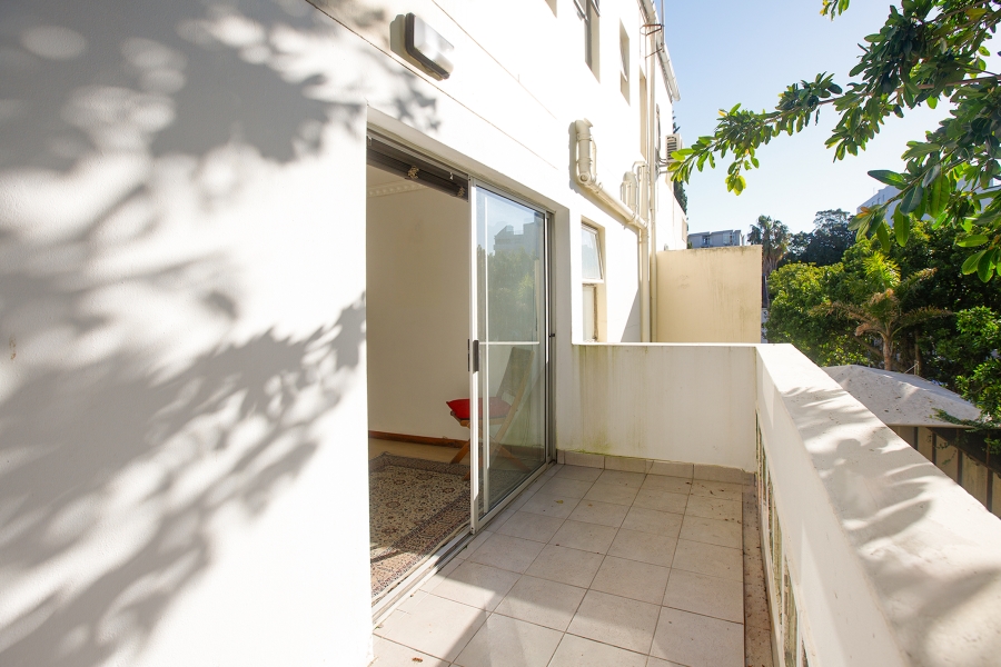 2 Bedroom Property for Sale in Green Point Western Cape